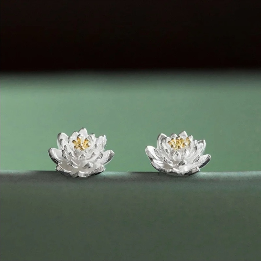 Minimalist Lotus Japanese Oriental Floral Plant 925 Sterling Silver Stud Earring - Picture 6 of 9